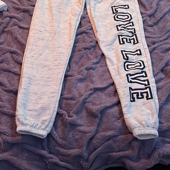 Love sweatpants from Ross - Picture 3 of 4